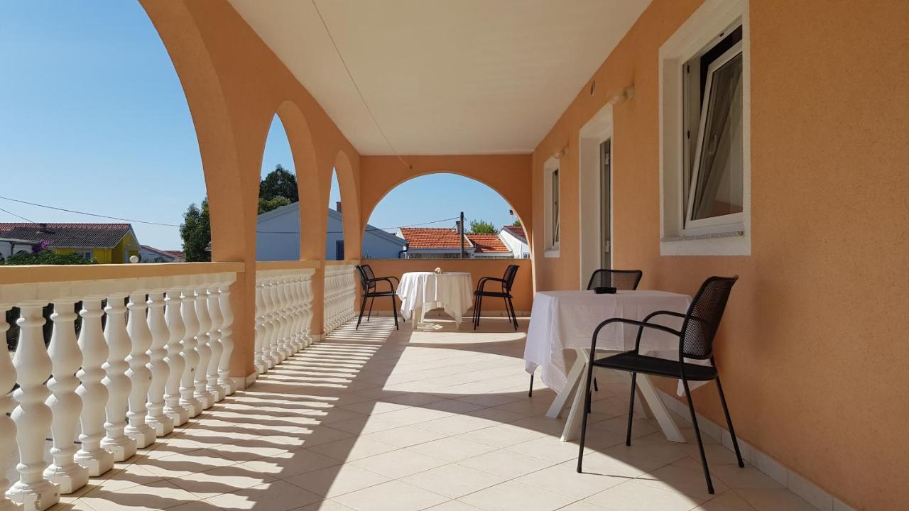Apartment Marina Vir Buitenkant foto
