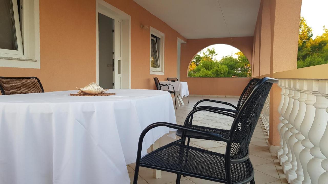 Apartment Marina Vir Buitenkant foto